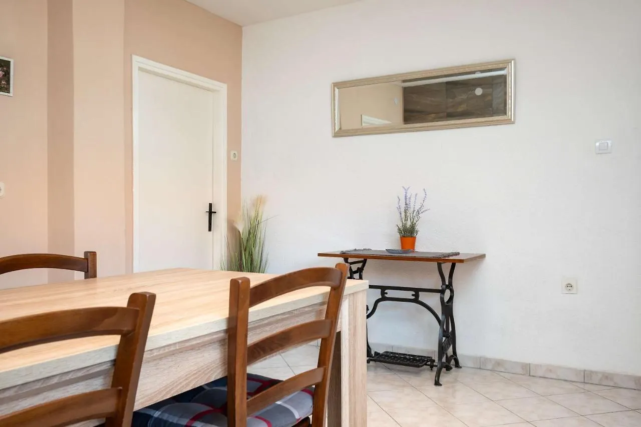 זאדאר Apartments Sunny 0*,